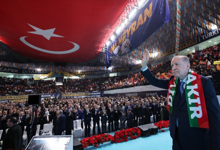 cumhurbaskani-erdogan-tarihi-mesajlari-diyarbakirda-verdi.jpg