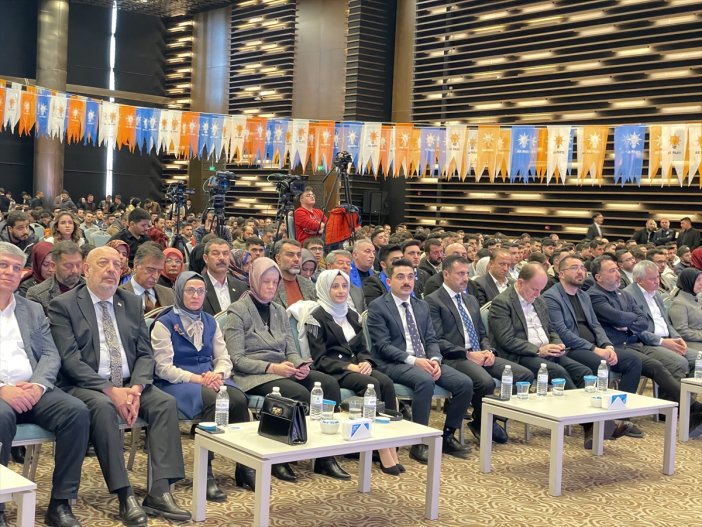 ak-parti-konya-il-genclik-kollari-baskani-ibrahim-kelek-guven-tazeledi.jpg