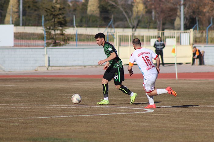 1922-konyaspor-evinde-1-puana-razi-oldu-002.jpg