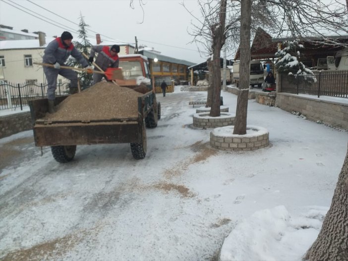 konyada-karla-mucadele-calismalari.jpg