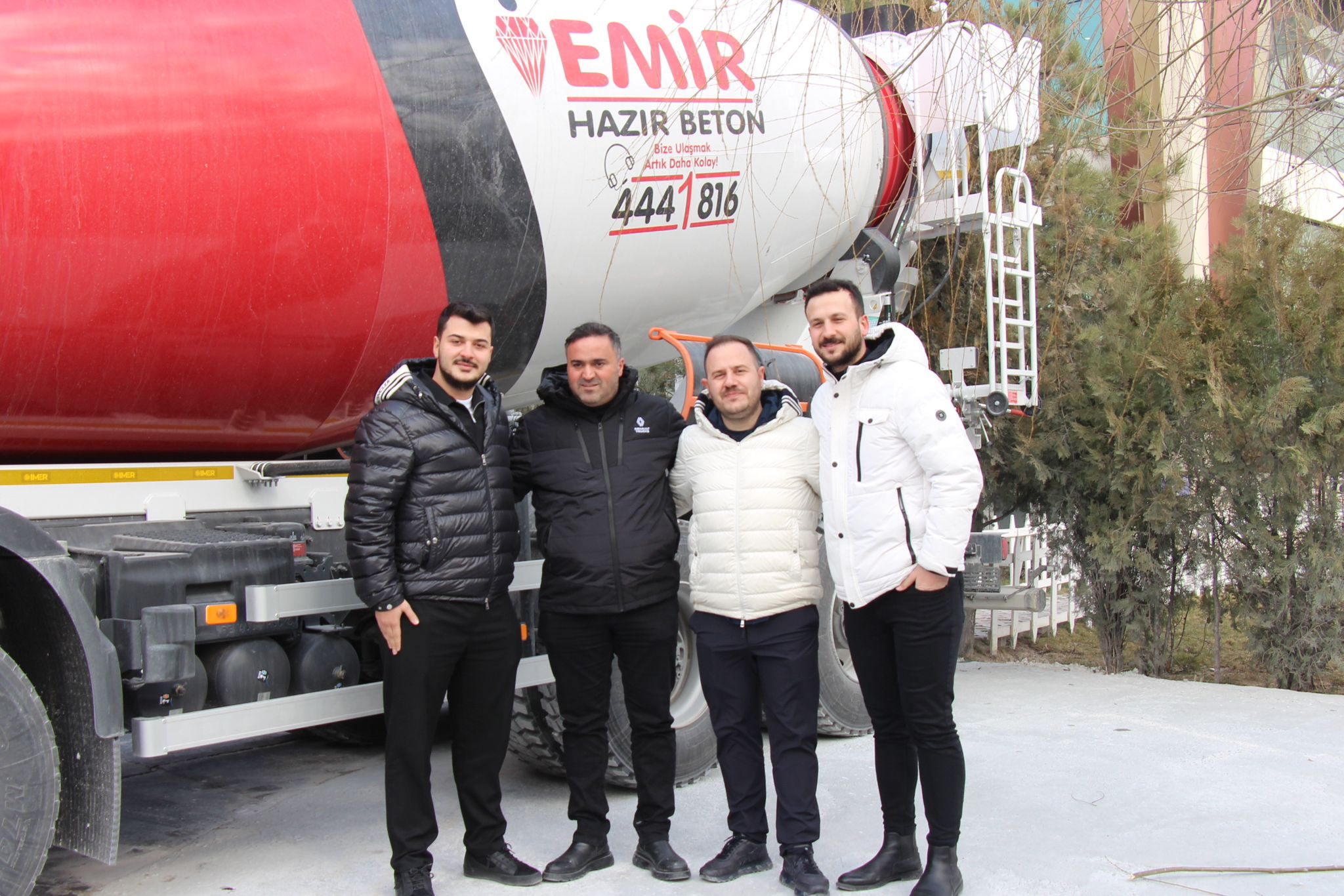 buyruk-gruptan-emir-hazir-betona-5-yeni-renault-trucks-arac-002.jpeg