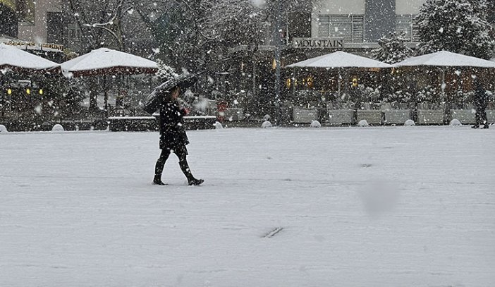 kar-yagisi-ve-soguk-hava-turkiyeyi-etkisi-altina-aldi-005.jpg