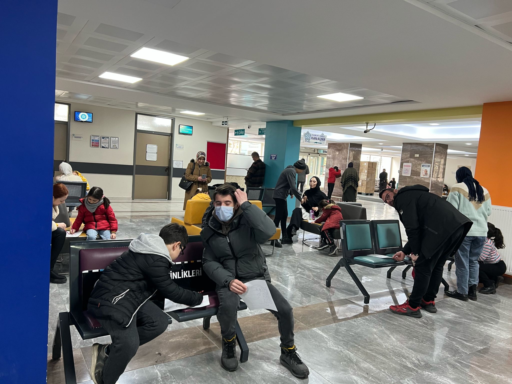 konyada-poliklinikteki-cocuklar-sanatla-bulustu-001.jpeg