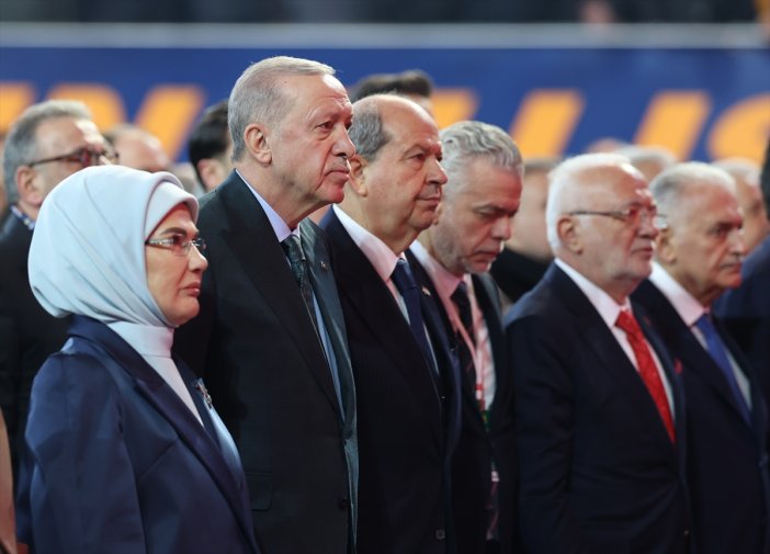 recep-tayyip-erdogan-yeniden-genel-baskan-secildi.jpg