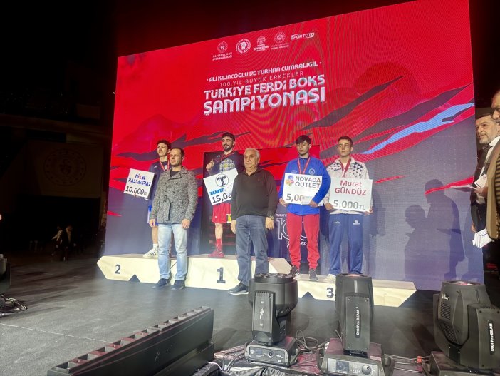 konyadaki-boks-sampiyonasi-sona-erdi-002.jpg