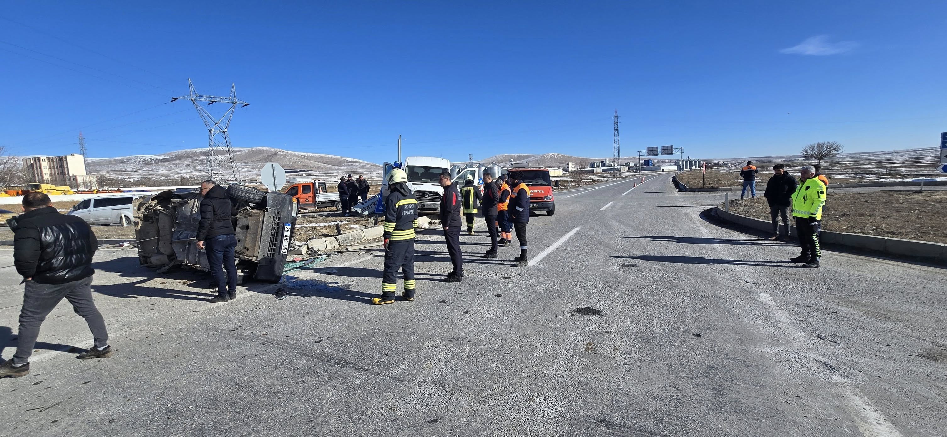konyada-ekipleri-alarma-geciren-kaza-1-agir-yarali-var.jpg