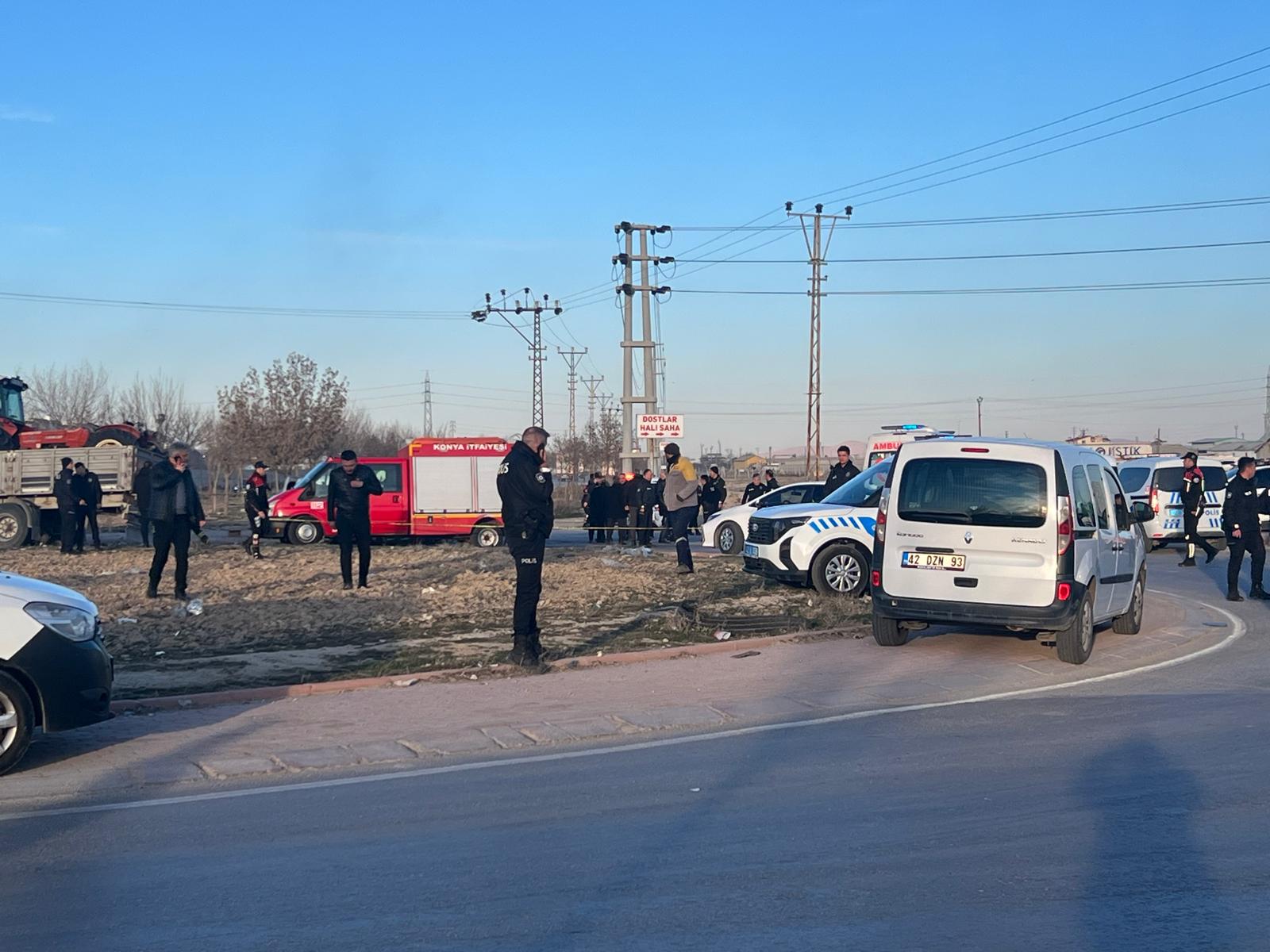 konyada-polis-ekibi-kaza-yapti-ekipler-olay-yerinde-002.jpeg