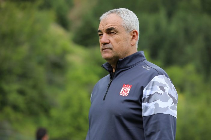 sivasspor-yeni-hocasini-acikladi.jpg