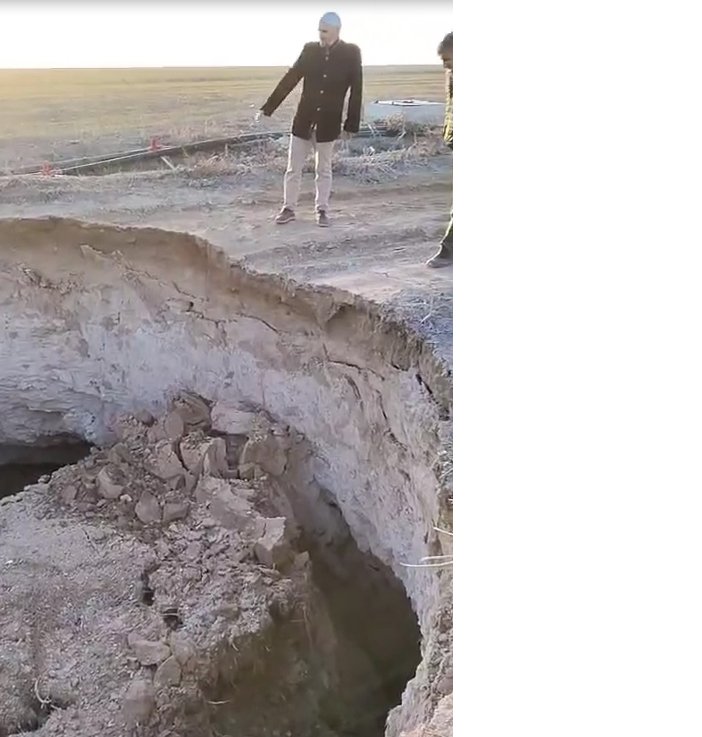 hizla-olusan-obruklar-sadece-konyada-degil-bu-ilde-de-ortaya-cikti-001.jpg