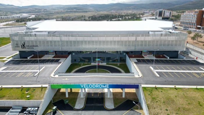 konya-velodromuna-ucidan-10-yillik-akreditasyon.jpg