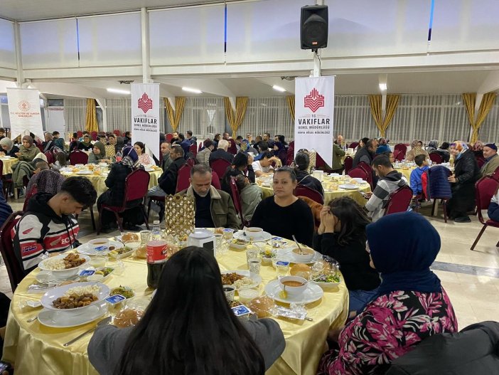 konya-dahil-3-ilde-iftar-sofralari-kuruluyor-004.jpg