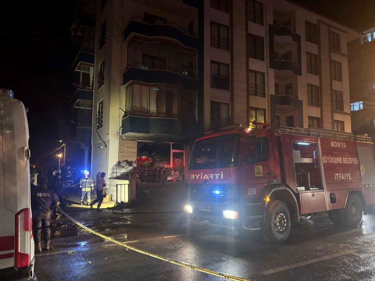 konya-aksehirde-market-yangini-1-kisi-oldu.jpg