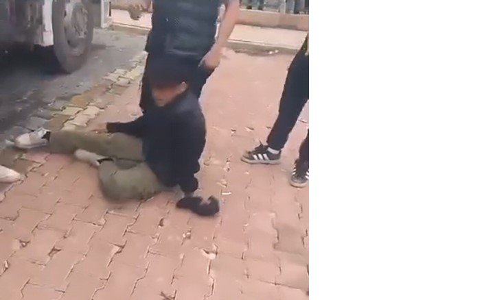 14-yasindaki-cocuk-yasiti-tarafindan-bicaklandi-002.jpg