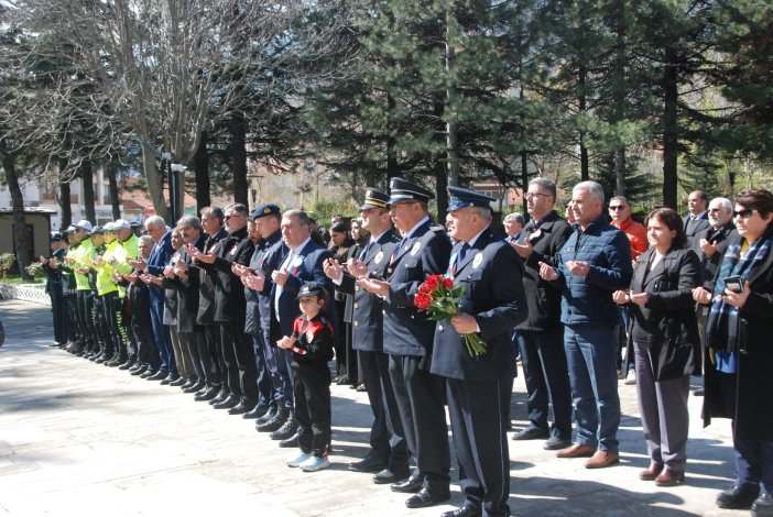 konyada-sehit-kabirlerine-ziyaret-001.jpg