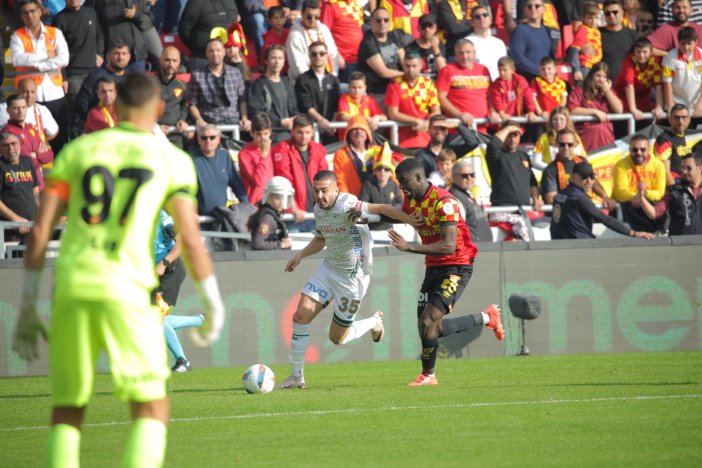 konyaspor-evinde-3-puan-pesinde-002.png