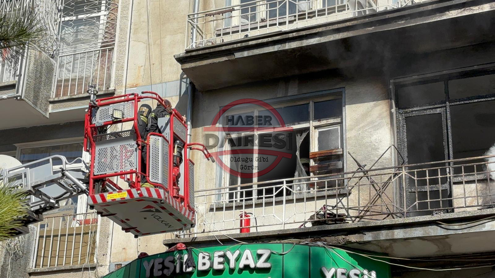konyada-4-katli-binada-yangin-panigi.jpg