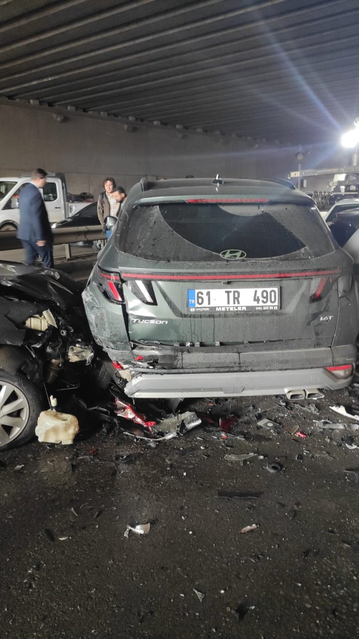 25-arac-birbirine-girdi-cok-sayida-yarali-var.jpg