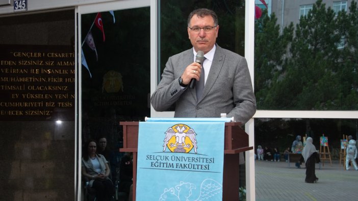 konyada-23-nisan-coskusu-selcuk-universitesinde-yasandi-002.webp
