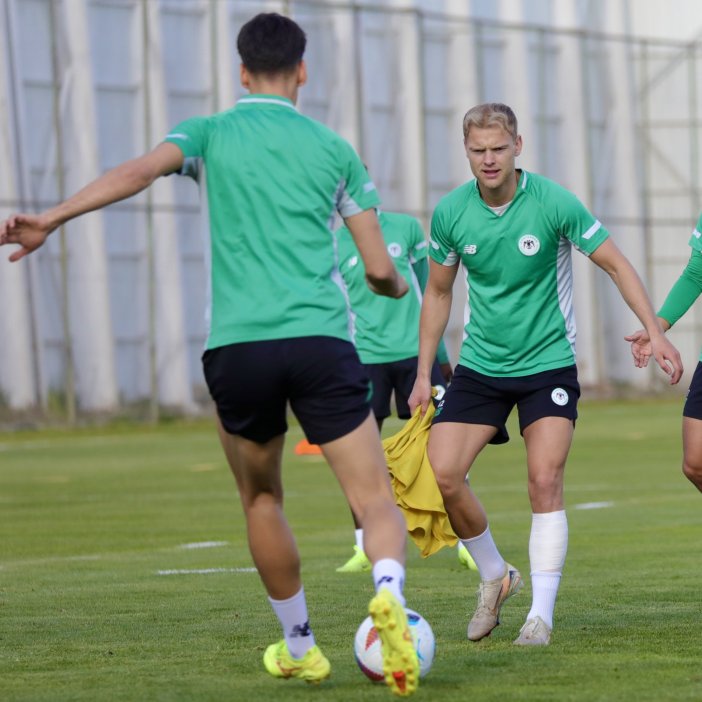 konyaspor-adana-demirspor-maci-hazirliklarina-basliyor.png