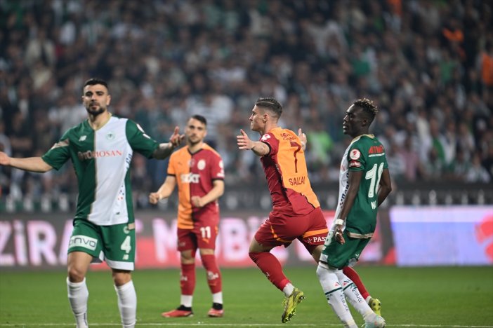 konyaspor-galatasaray-macinin-pfdk-sevkleri-aciklandi.jpg