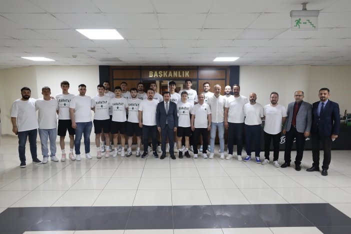 karatayin-genc-basketbolcularindan-hasan-kilcaya-ziyaret.jpeg