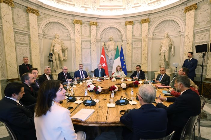 turkiye-italya-4-hukumetlerarasi-zirvesi-basladi.jpg