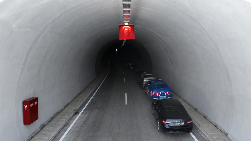 konyada-kader-degistiren-tunel-2-yasinda-001.jpg