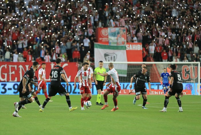 canli-anlatim-antalyaspor-konyaspor-002.jpg