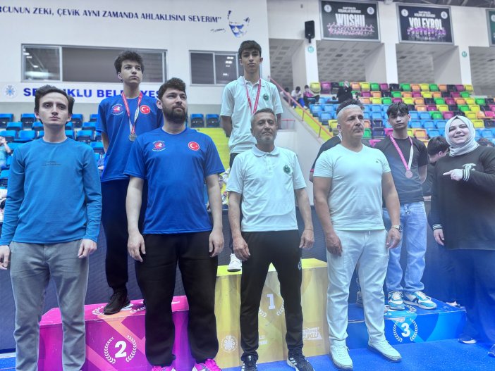 selcuklu-kupasinda-karatay-ruzgari-6-madalya-kazandilar-001.jpeg