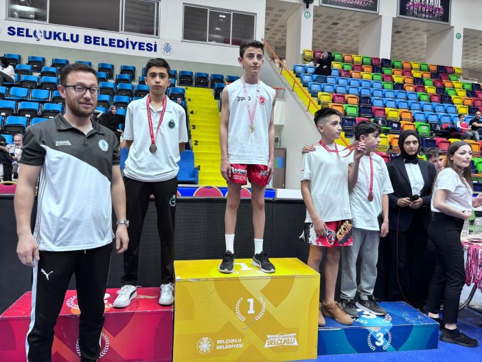 selcuklu-kupasinda-karatay-ruzgari-6-madalya-kazandilar-004.jpeg