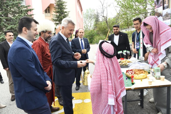 konyada-kulturleri-bulusturan-festival-sona-erdi.jpg