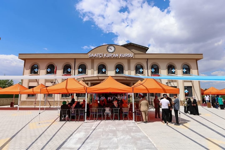 konyaya-hayirsever-destegiyle-yeni-kuran-kursu-yapildi-002.jpg