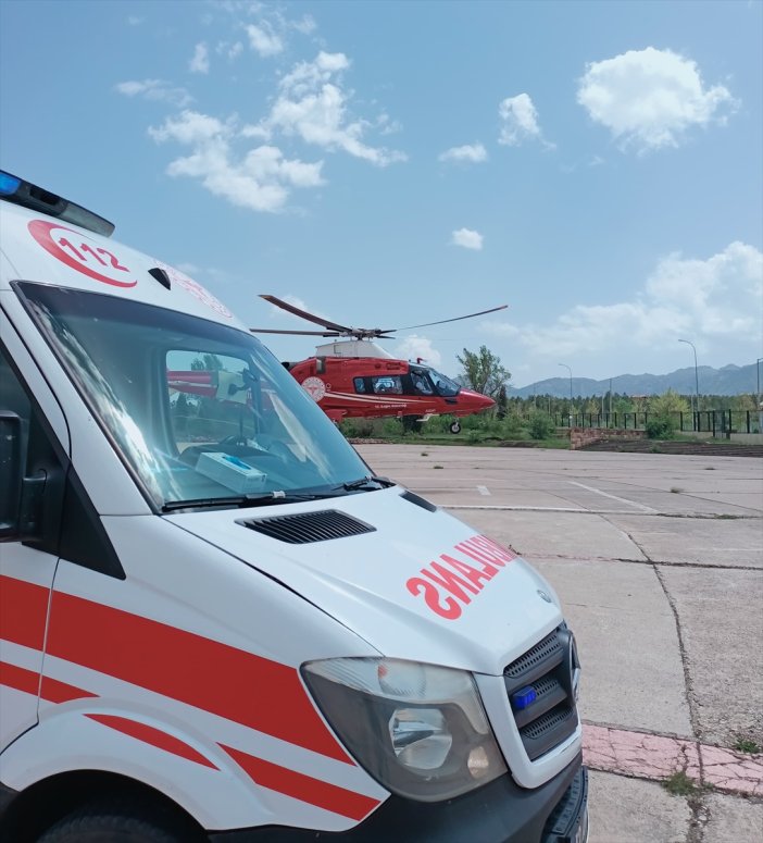 konyada-ambulans-helikopter-kadin-hasta-icin-havalandi.jpg