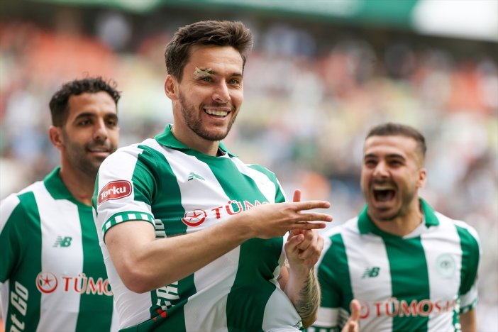 konyasporlu-umut-nayirden-dikkat-ceken-gol-sevinci.jpg