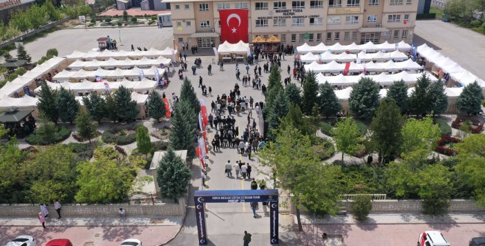 konya-sanayisinin-insan-kaynagi-sorununa-cozum-bulan-fuar-acildi-002.jpg