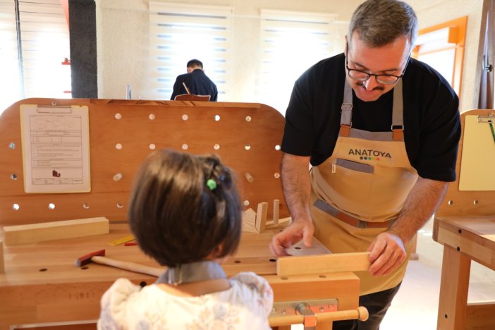 konyanin-ahsap-oyuncak-atolyesinde-egitimler-basliyor-002.jpg