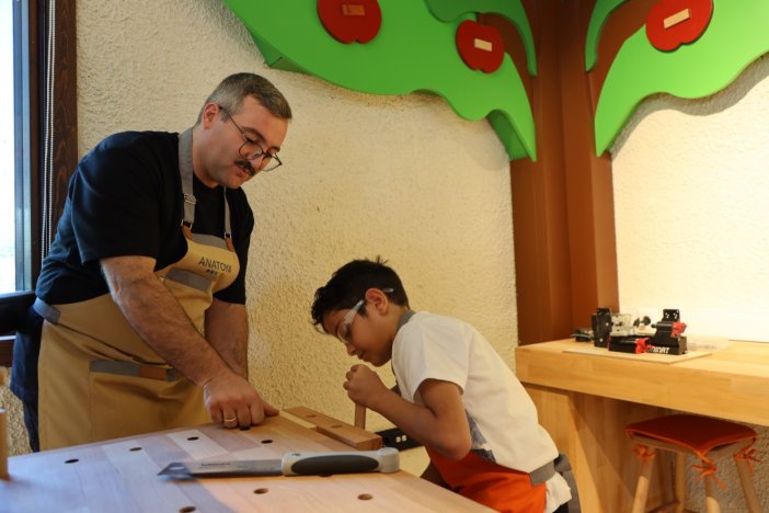konyanin-ahsap-oyuncak-atolyesinde-egitimler-basliyor-003.jpg