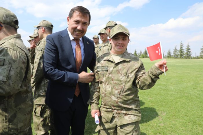 konyada-engelliler-bir-gunluk-askerlik-sevinci-yasadi-001.jpeg