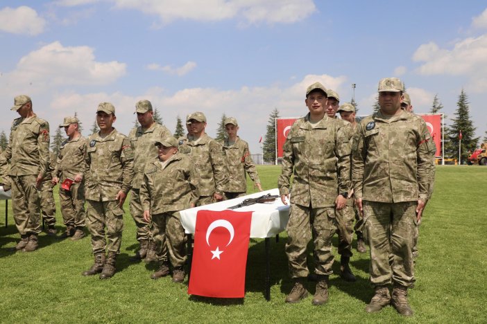 konyada-engelliler-bir-gunluk-askerlik-sevinci-yasadi-004.jpeg