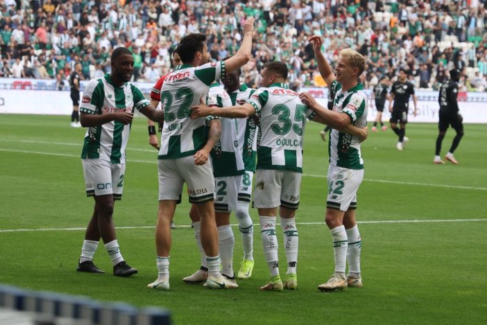 konyaspor-sezonun-son-ic-saha-macina-cikiyor.jpg