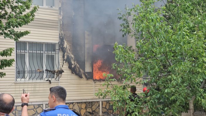 konyada-gurbetci-ailenin-evinde-yangin.jpg