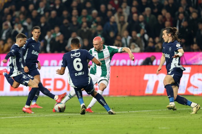 konyaspor-sezonu-fenerbahce-deplasmaninda-kapacak.jpg