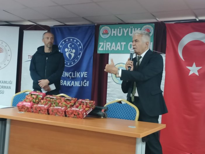 konyanin-ab-tescilli-lezzeti-cilek-altin-fiyatina-satildi-001.jpeg