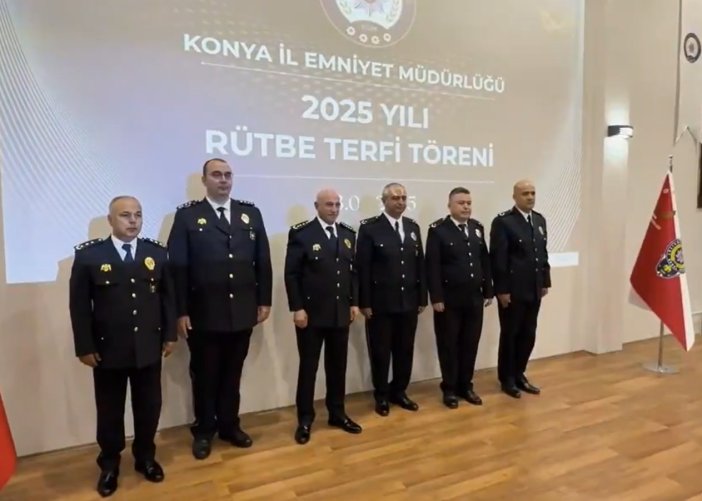 konyada-polis-mudurleri-yeni-rutbelerini-takti.png