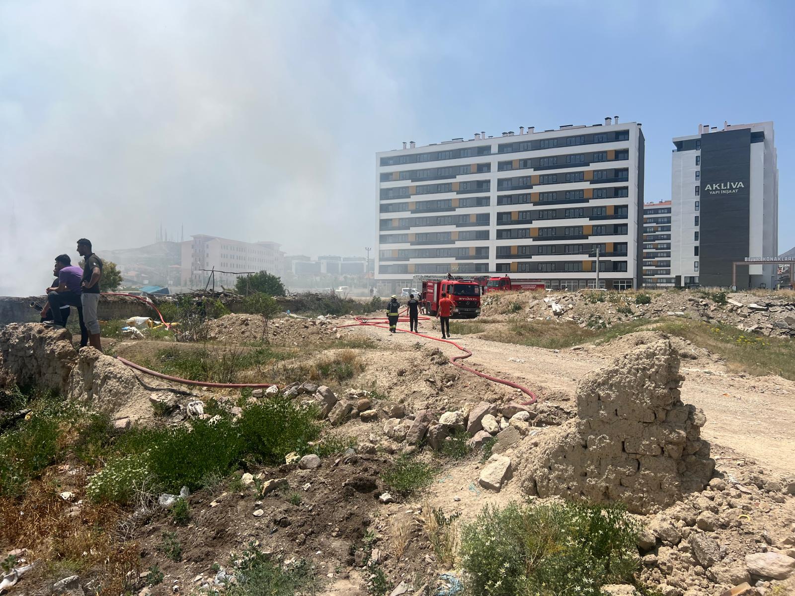 konyada-yangin-ekipler-seferber-oldu-002.jpeg