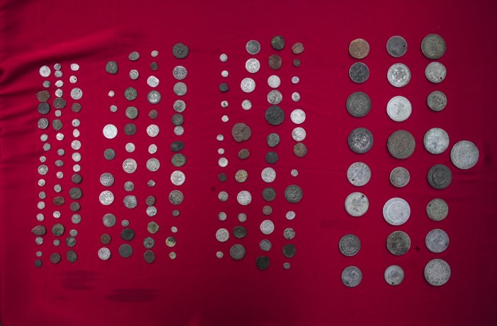 yurt-disina-kacirilacakti-binlerce-tarihi-sikke-yakalandi-001.jpg