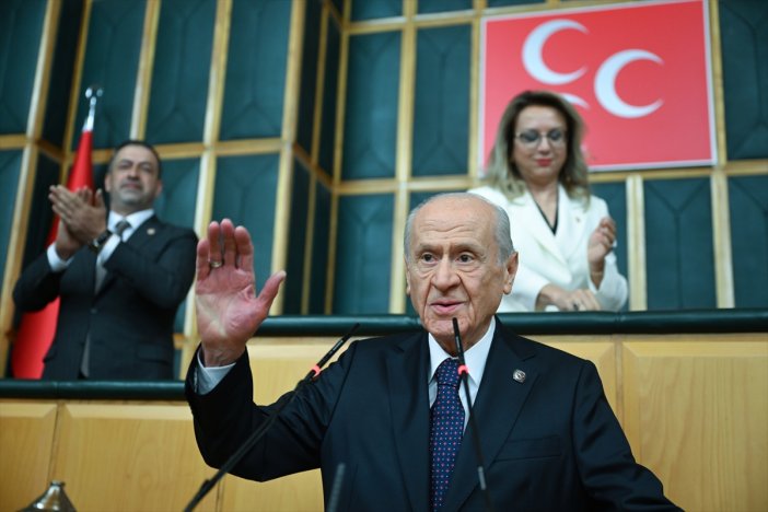 bahceli-5-ay-sonra-meclis-kursunde-konustu-002.jpg