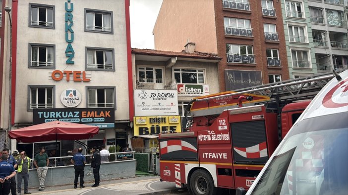 emlak-ofisi-yandi-oteldeki-10-kisi-dumandan-etkilendi.jpg