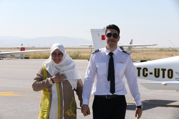 konyali-pilotun-yaptigini-goren-veda-sandi-yeni-bir-baslangic-cikti-003.jpg