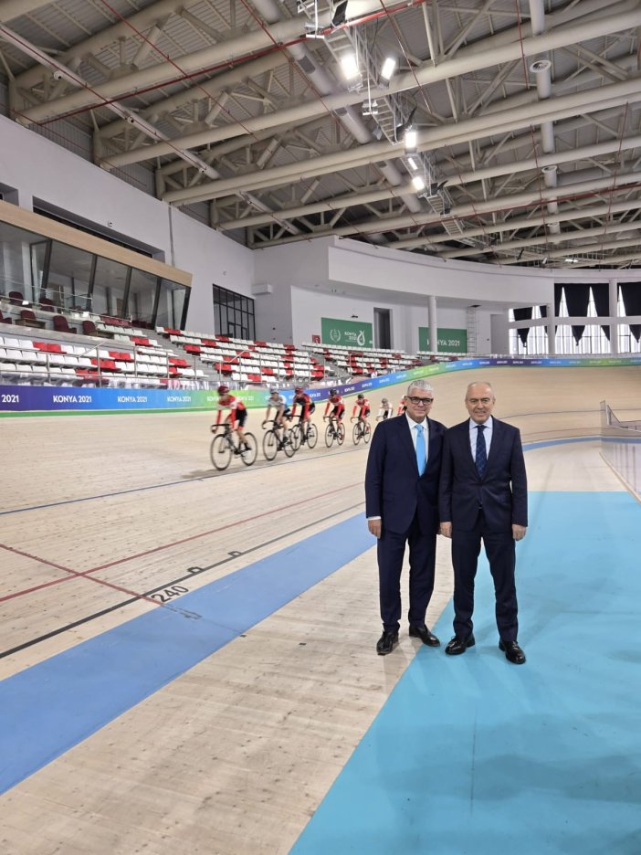 konya-velodromunda-tarihi-sampiyona-avrupanin-en-hizli-pedallari-geliyor-001.jpeg